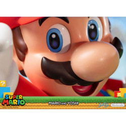 Statua - Super Mario - Mario & Yoshi